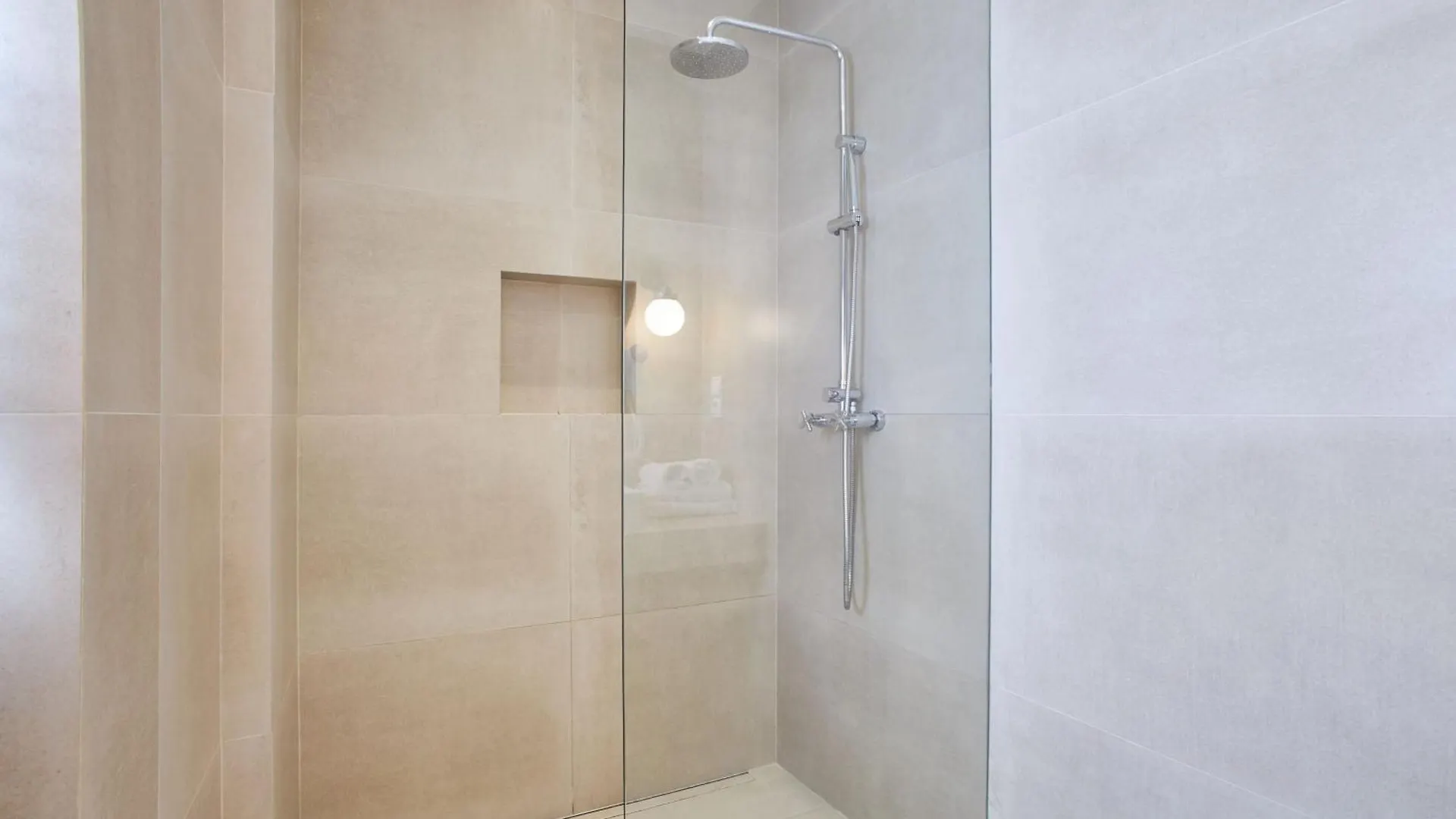 **** Aparthotel Wenceslas Square Residence Prague Czech Republic